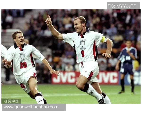 澳大利亚足球传奇球星卡希尔闪耀绿茵场的精彩瞬间